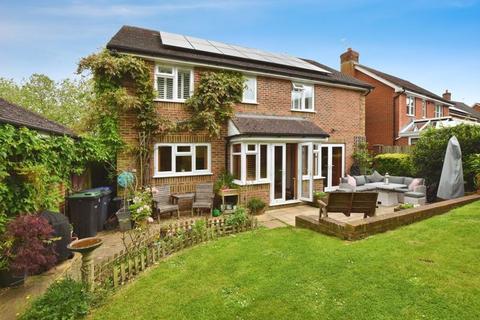 16 Ash Crescent, Bishopdown, Salisbury, SP1 3GY
