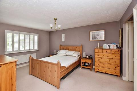 16 Ash Crescent, Bishopdown, Salisbury, SP1 3GY