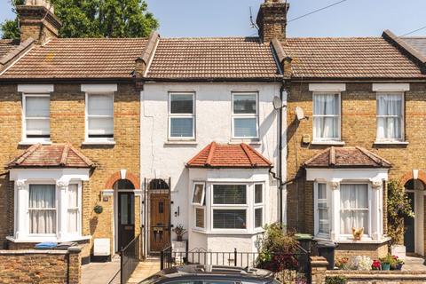 3 bedroom terraced house for sale, Canonbury Road, Enfield