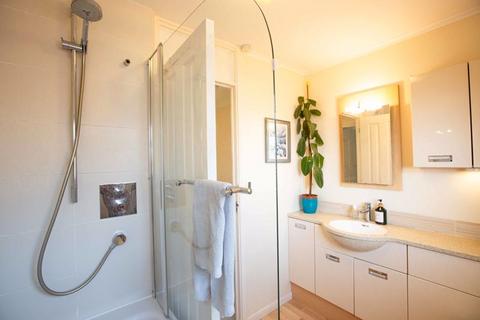 30 Abbots Way, High Wycombe, HP12 4NR