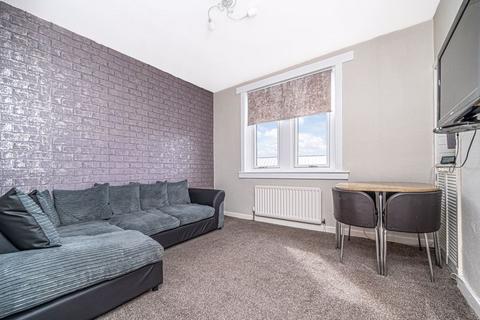 3 bedroom flat for sale, Blyth Street, Kirkcaldy