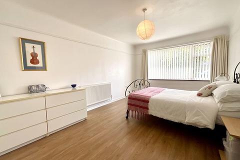 2 bedroom detached bungalow for sale, Merrivale Avenue, Tuckton, Bournemouth