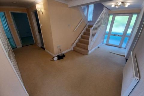 5 bedroom detached house to rent, Jeryon Close, St. Austell PL25