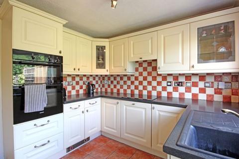 3 bedroom terraced house for sale, Carlton Avenue, Stourbridge DY9