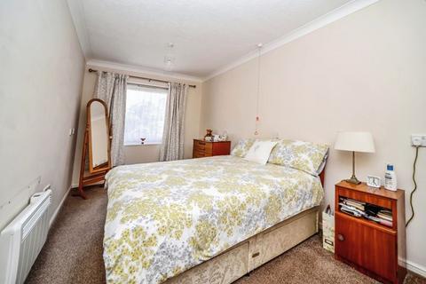 2 bedroom retirement property for sale, 1 Warwick Avenue, Bedford MK40