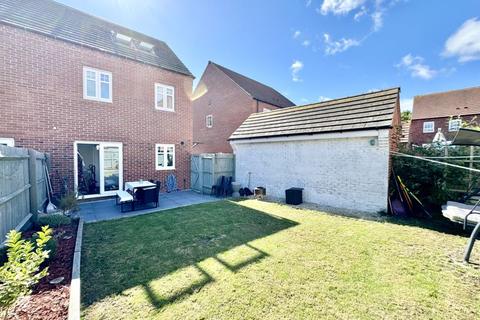 3 bedroom semi-detached house for sale, Lace Avenue, Loughborough LE11