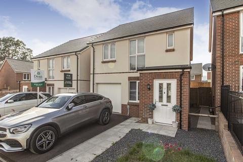 3 bedroom detached house for sale, Kingfisher Drive, Lydney