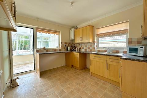 2 bedroom bungalow for sale, Greenmeadow, Swindon SN25