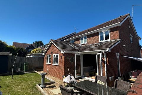 11 Bowmans Close, Steyning, BN44 3SR