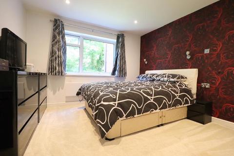 2 bedroom apartment for sale, Arden Place, High Town, Luton, Bedfordshire, LU2 7YE