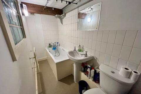 1 bedroom flat for sale, Mill Road, Macclesfield, Cheshire, SK11