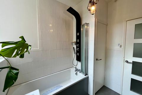 1 bedroom flat for sale, Chapel Street, Macclesfield, Cheshire, SK11