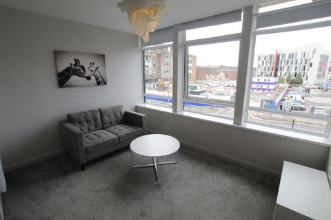 2 bedroom flat to rent, Bond Street, Hull, East Riding of Yorkshire, UK, HU1