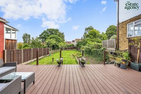 3 bedroom detached house for sale, Falmouth Avenue, Highams Park, E4