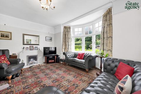 3 bedroom detached house for sale, Falmouth Avenue, Highams Park, E4