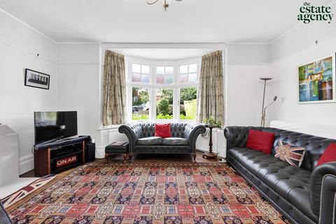 3 bedroom detached house for sale, Falmouth Avenue, Highams Park, E4