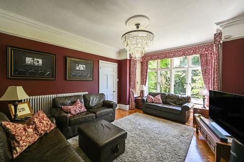 4 bedroom detached house for sale, Faversham Road, Kennington, Ashford, Kent, TN24