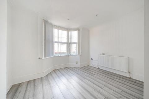 2 bedroom apartment for sale, Addiscombe Road, Watford, Hertfordshire