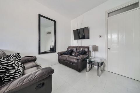 1 bedroom apartment for sale, High Street, Rochester