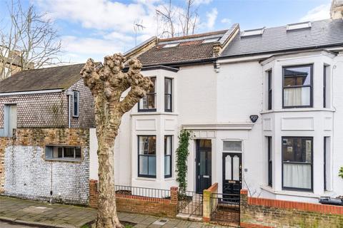 3 bedroom end of terrace house for sale, Victoria Park, Hackney E9