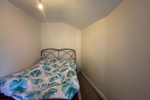 2 bedroom flat to rent, Bridgwater TA6