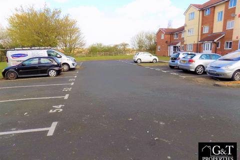 2 bedroom end of terrace house to rent, Dadford View, Brierley Hill