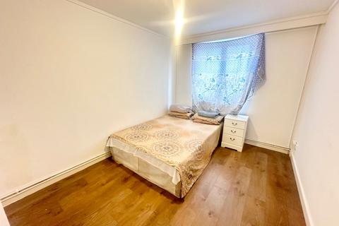 2 bedroom flat to rent, Gloucester Road, London N17
