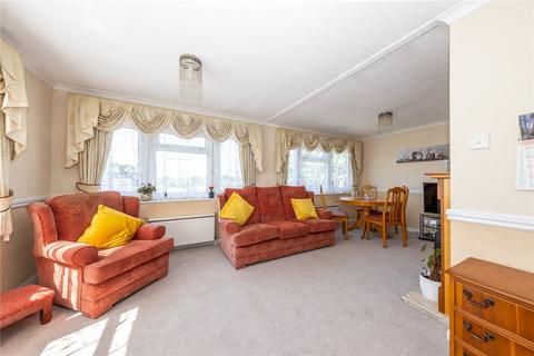 2 bedroom bungalow for sale, Hillcrest Caravan Site, Woodside LU1