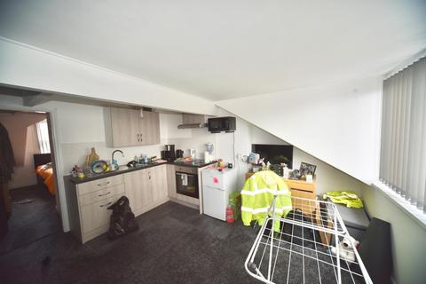 1 bedroom terraced house to rent, Borough Road, Middlesbrough TS1