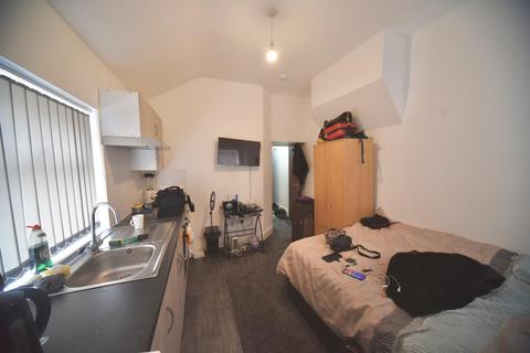 1 bedroom terraced house to rent, Borough Road, Middlesbrough TS1