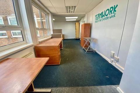 Office to rent, High Road, Pitsea