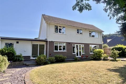 3 bedroom detached house to rent, Old Pines Close, Ferndown, Dorset, BH22