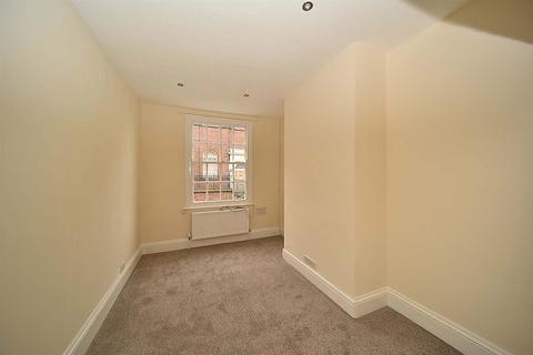 2 bedroom house for sale, Chapel Street, Macclesfield, Cheshire, SK11 6TA