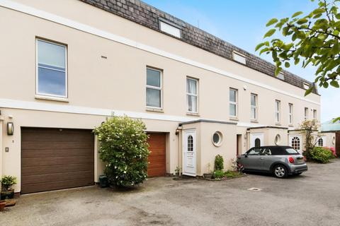 3 bedroom terraced house for sale, Well Place, Cheltenham