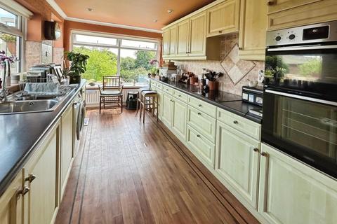 undefined, ROLVENDEN