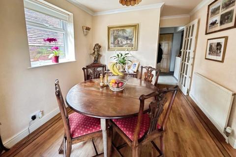 undefined, ROLVENDEN