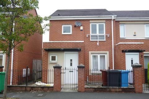 3 bedroom house to rent, Warde Street, Manchester M15