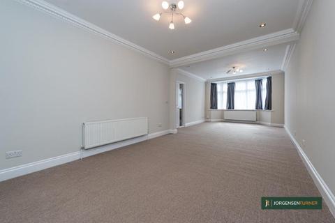 4 bedroom house to rent, Park View, Acton, London