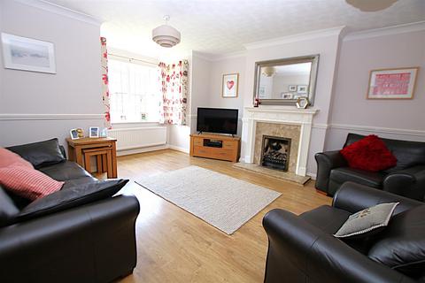 4 bedroom detached house for sale, Frosty Hollow, East Hunsbury
