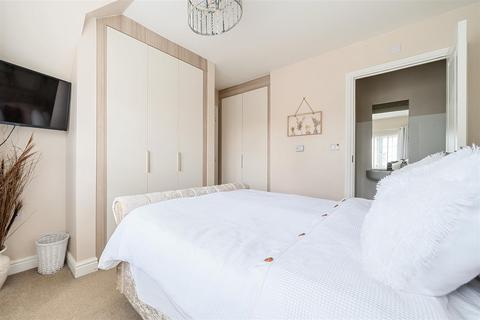 15 Bristol Close, Sittingbourne, ME10 5BE