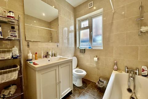 60 London Road, Wembley, HA9 7HG