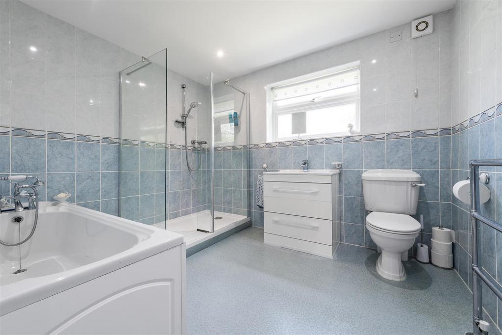 104 Widney Manor Road, Solihull, B91 3 JJ 14.jpg