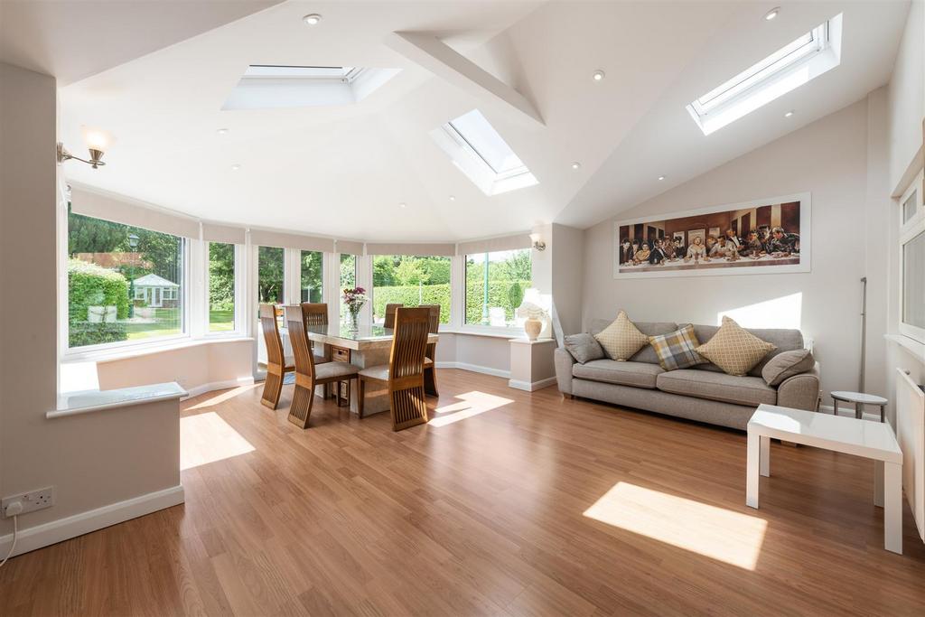 104 Widney Manor Road, Solihull, B91 3 JJ 11.jpg