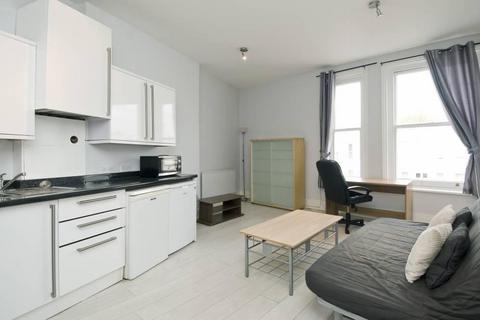 1 bedroom flat to rent, Longridge Road, Earls Court SW5