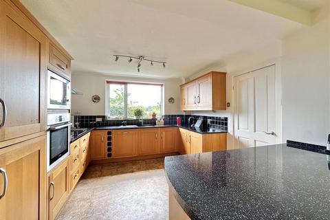 11 Chantry Close, Disley, Stockport, SK12 2DP