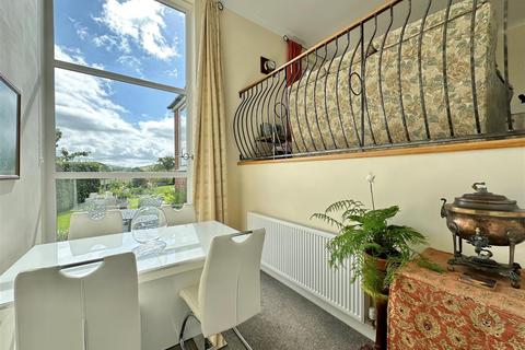11 Chantry Close, Disley, Stockport, SK12 2DP