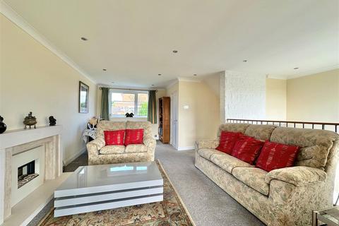11 Chantry Close, Disley, Stockport, SK12 2DP