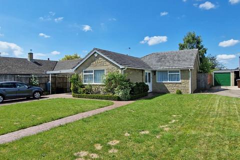 3 bedroom detached bungalow for sale, Fortescue Drive, Chesterton, Bicester