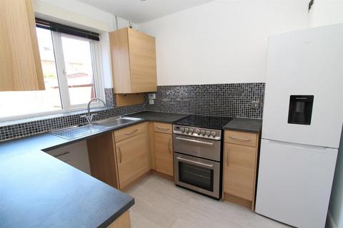 2 bedroom terraced house for sale, Tavistock Walk, Carshalton SM5