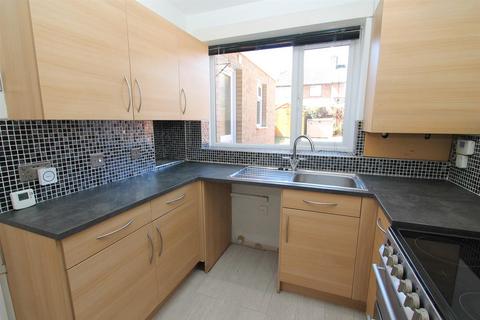 17 Tavistock Walk, Carshalton, SM5 1QN
